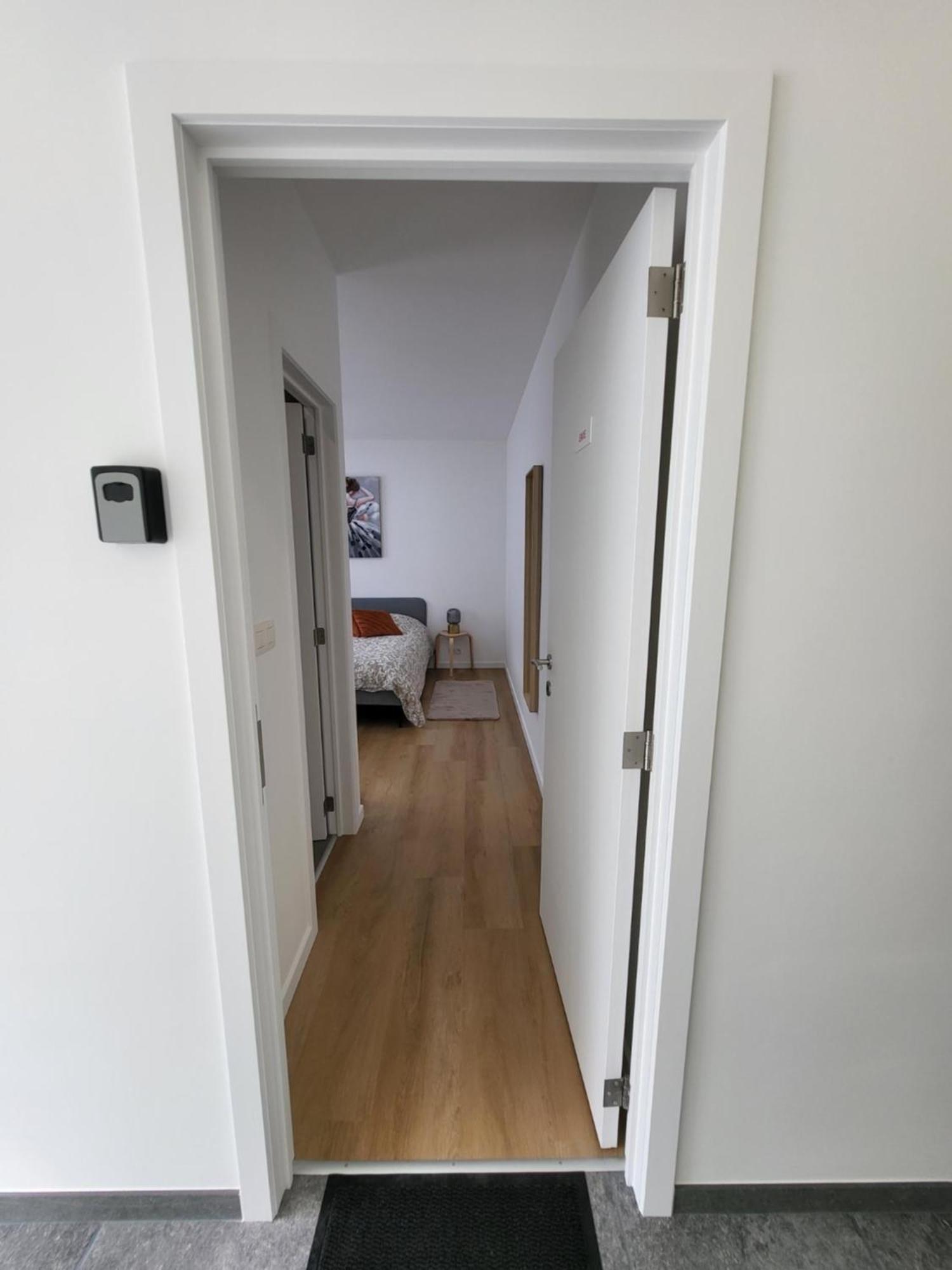 בריסל Private Rooms - European Quarter מראה חיצוני תמונה