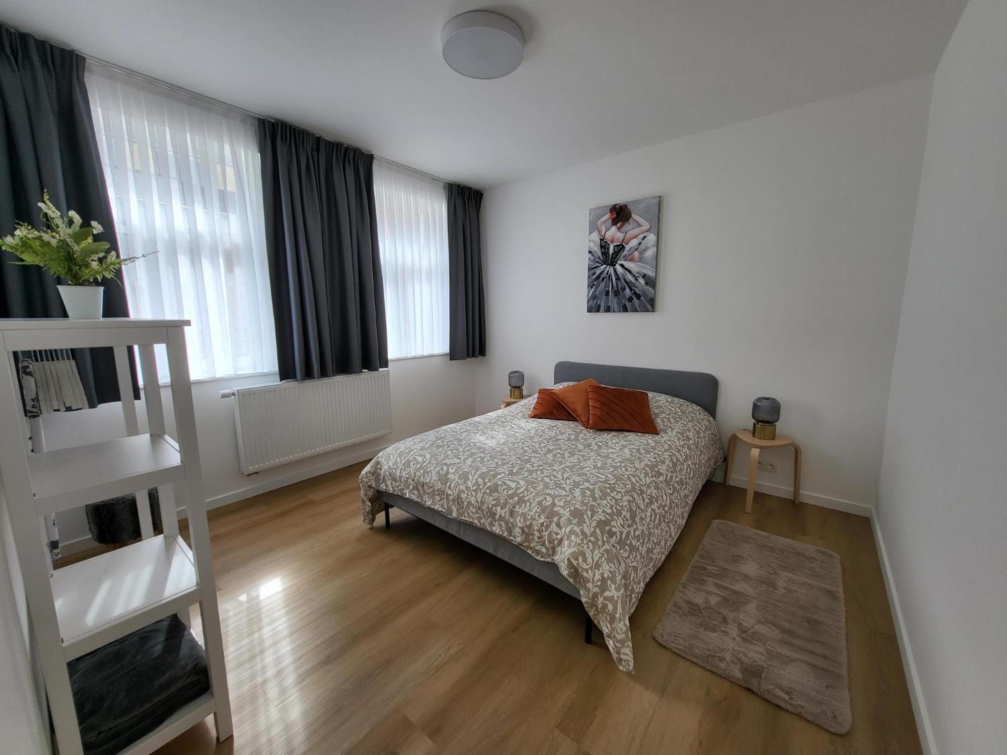 בריסל Private Rooms - European Quarter מראה חיצוני תמונה