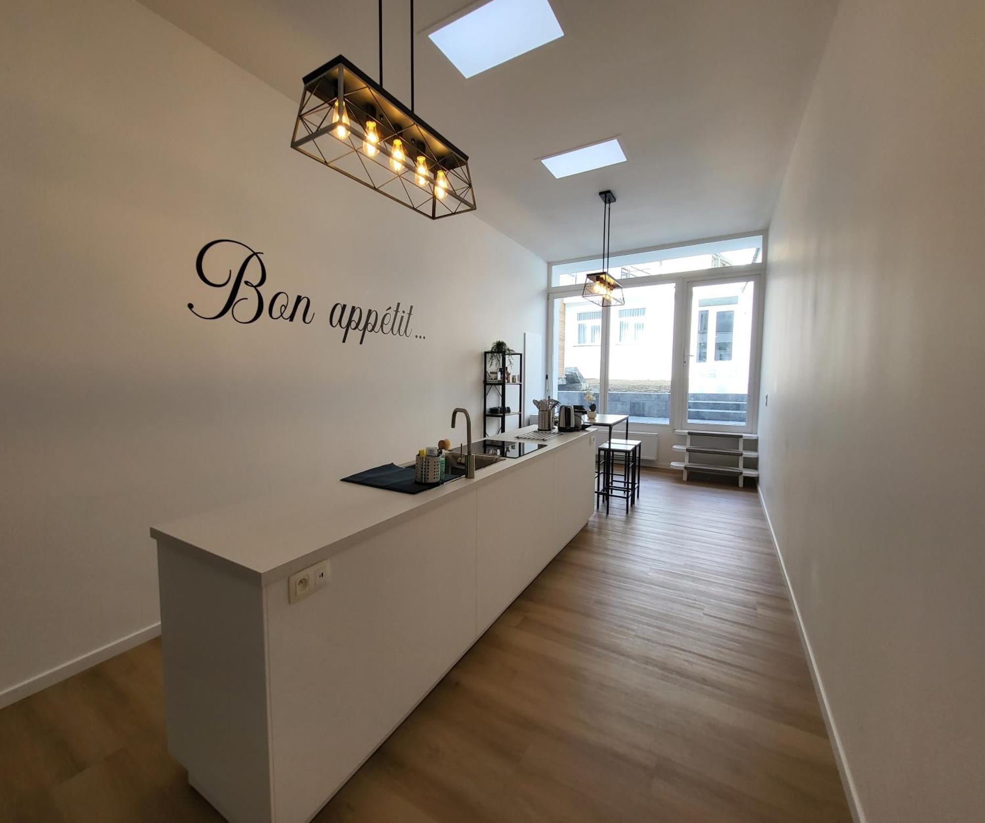 בריסל Private Rooms - European Quarter מראה חיצוני תמונה
