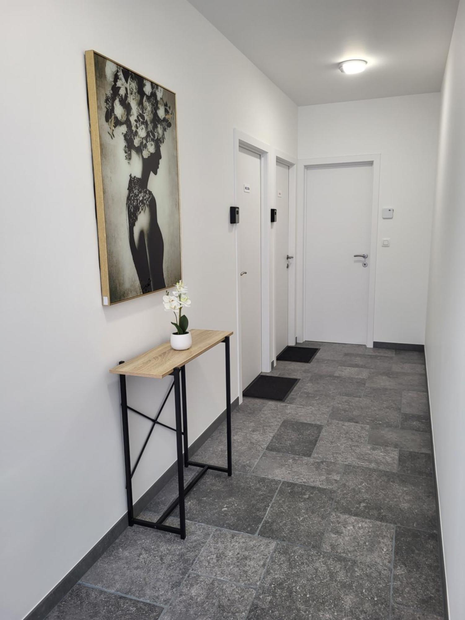 בריסל Private Rooms - European Quarter מראה חיצוני תמונה